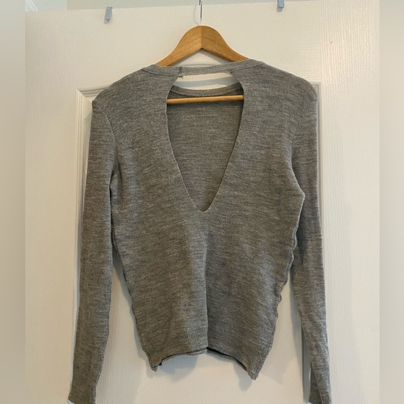 Grey sweater - Picture 2 of 2
